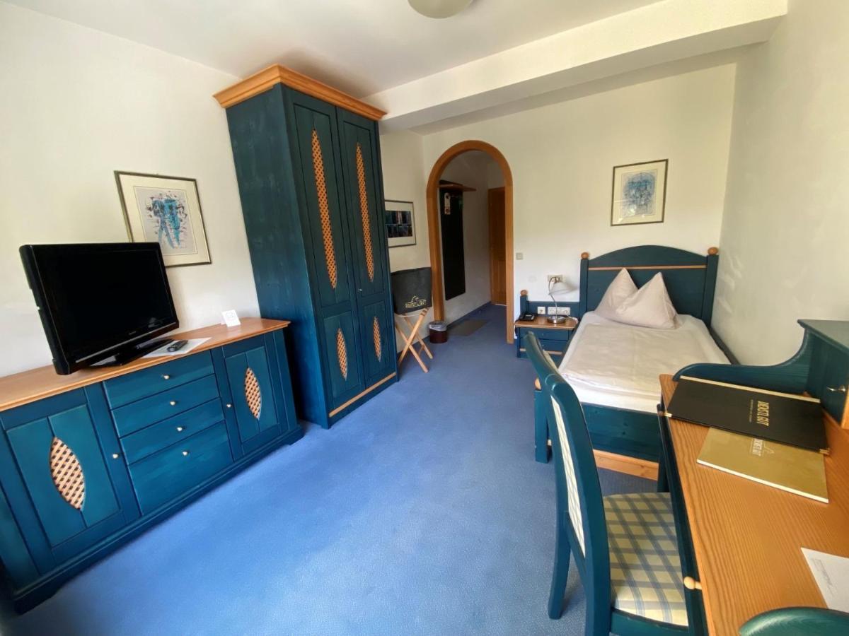 Hotel Dienstl Gut Launsdorf Luaran gambar