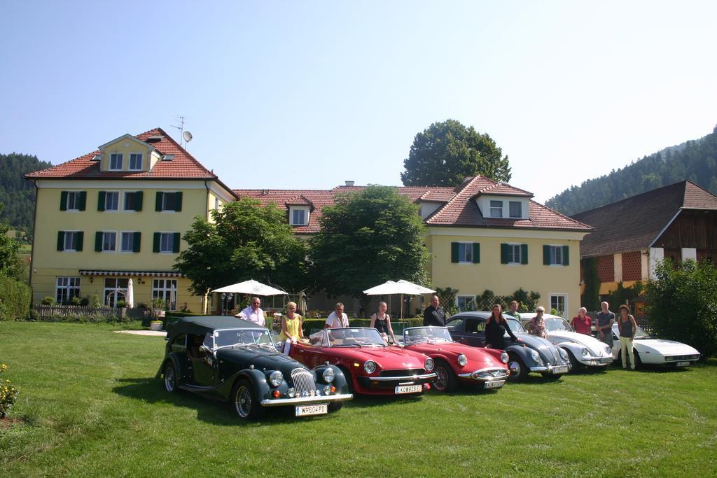 Hotel Dienstl Gut Launsdorf Luaran gambar